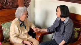 陳致中臉書發文蔡英文探望扁媽,臉書