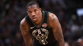 NBA／公鹿出怪招　逼出哈登9失誤
NBA,密爾瓦基公鹿,Eric Bledsoe
翻攝自推特