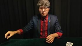 魔術,吳何,九二共識,各自表述,台灣,幻術。翻攝自《吳何 Horret Wu》粉絲團