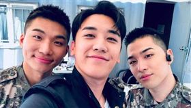 韓粉湧入太陽社群平台求退出BIGBANG。（圖／翻攝自太陽IG）