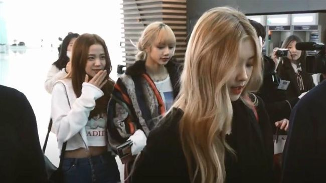 BLACKPINK來啦！四人顯疲態