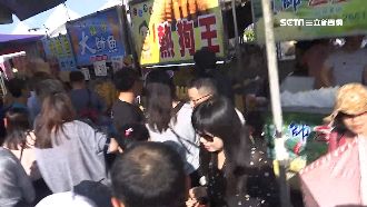 台灣燈會爆滿　攤商發大財：手沒停過