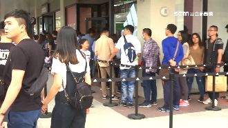 連假日破5萬人！想逛三井得等半小時