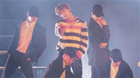 韓國男星朴志訓海外首場見面會，現場粉絲熱情不斷。（記者林士傑/攝影）