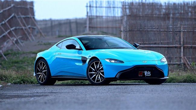 英式豪快　奧斯頓馬丁Vantage
