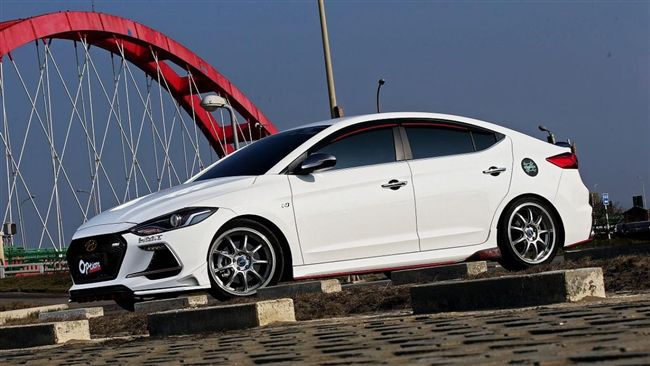 灑脫不拘　現代Elantra
