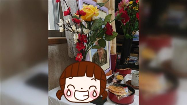 爺爺拿…插花祭奶奶！讓孫子超崩潰