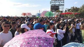 屏東燈會中午就爆滿…網笑：能延長嗎