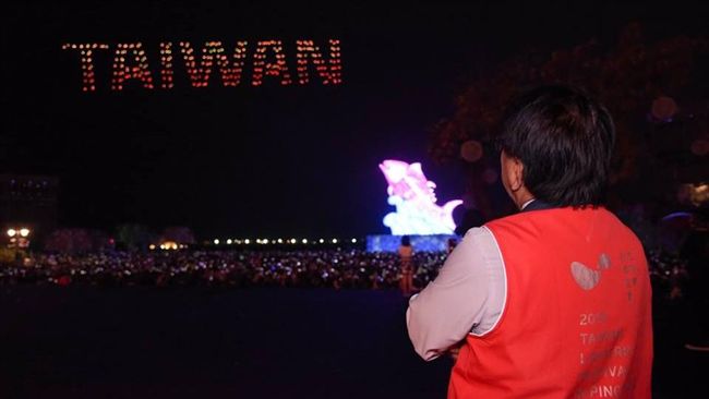 燈會忙到清晨4點…潘孟安仍準時上工