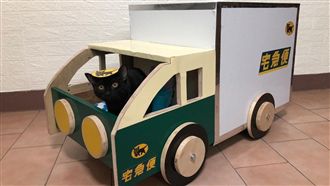 貓奴製「黑貓宅急便」！網跪：神還原