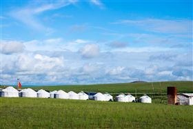 ▲綠油油的草原是夏天送給內蒙古最好的禮物（圖／shutterstock.com）