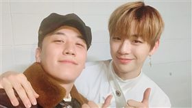 姜丹尼爾與勝利合照。（圖／翻攝自姜丹尼爾IG）