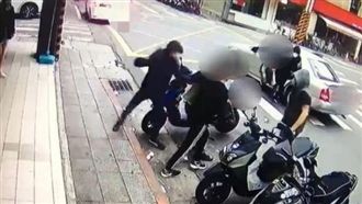 20惡煞當街囂張擄人！監視畫面曝光