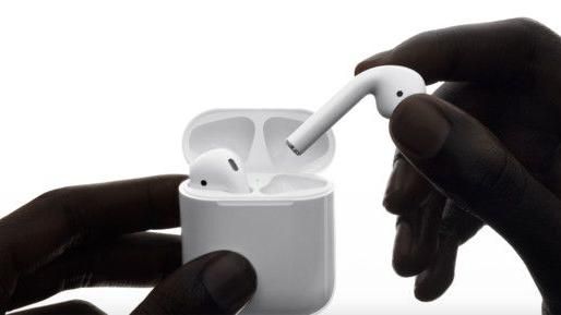 AirPods無線充電盒　充飽神快