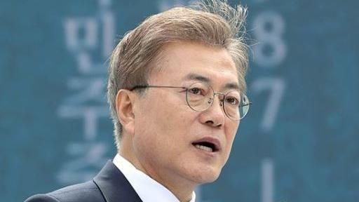 聖母院火災　文在寅：全人類一大損失