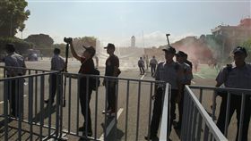 李彥宏豪言被打臉  逾7成中國網民選谷歌捨百度中國網路商百度董事長李彥宏7日說，若谷歌（Google）重返中國，百度「非常有信心再贏一次」。但新浪財經隨即舉行的網路投票卻顯示，會選擇谷歌的中國網民高達7至8成，遠遠超過百度。（讀者提供）中央社 107年8月8日