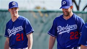 ▲柯蕭（右）左肩發炎狀況尚未完全解除。（圖／翻攝自道奇推特）