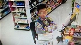 獨／太扯！男佯裝稽查人員　竟輕易騙走超商櫃台近6萬現金（讀者提供）