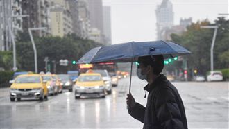 「春寒料峭」整天有雨　北台探15℃
