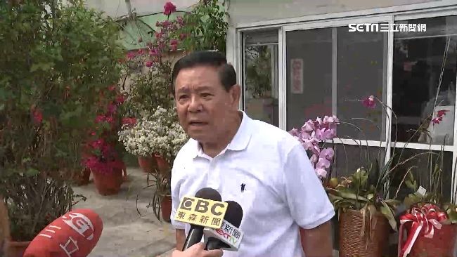 竊佔頂樓、私接水電　戴崇慶遭控惡鄰