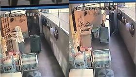 吃喜酒不揪？全家出門吃喜酒　女傭在家「偷好偷滿」落跑　圖／翻攝臉書