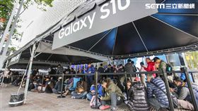三星粉,微風南山,排隊,三星,Galaxy S10,優先取貨,S10 
圖／台灣三星
