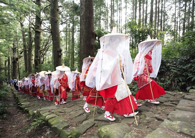 日本空靈系山海景點　穿平安裝玩穿越