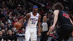 NBA／巴特勒迷上頭帶　遭隊友嚇爆
NBA,費城七六人,Jimmy Butler,頭帶
翻攝自推特