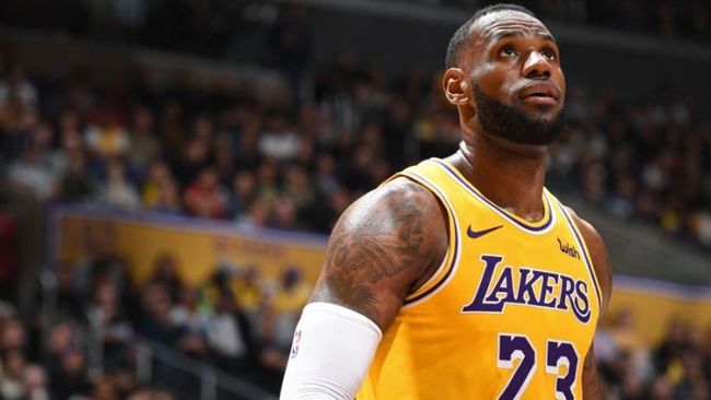 NBA／批莫雷無知…詹皇遭網友圍剿