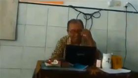 印尼,老師,A片,課堂,老司機　圖／翻攝自Instagram