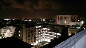 女大生跳樓亡…男多嘴一句話得罪祂　夜做惡夢被推下紅磚道
圖翻攝自靈異公社