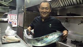 郭宗坤坦言並未住過「天廈」，不解鄰居為何說他被半夜咆嘯。（圖／翻攝自臉書）