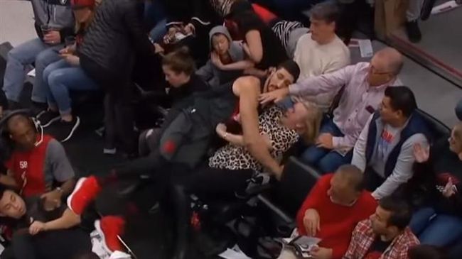 NBA／羞！坎特救球跌進女球迷懷中