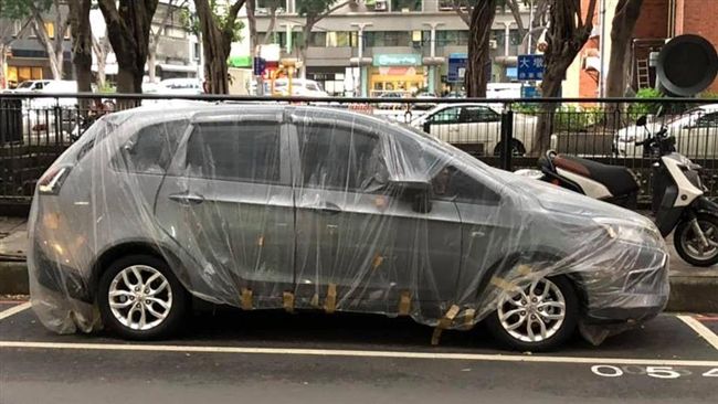 新車每天包膜　網笑沒用曝難擋大魔王