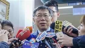 沈富雄指聲勢江河日下　柯文哲：產品有週期前立委沈富雄認為台北市長柯文哲聲勢江河日下，最後棄選2020總統的可能性極大。柯文哲（中）8日說，每個產品都有生命週期。中央社記者梁珮綺攝　108年3月8日