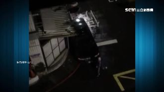 不滿曾遭檢舉！醉漢見違停徒手怒砸車