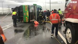 參加法會遭擦撞翻覆　釀33人輕重傷