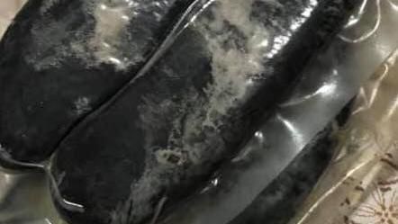 呆妹爽丟黑色烏魚子　網嘆：我願意收
