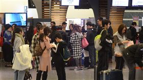 機師罷工落幕　華航桃機取消12架次（2）桃園國際機場公司表示，桃園機場華航班機15日預計取消12架次（出境5個航班及入境7個航班），預估影響旅客總計1998人。中央社記者邱俊欽桃園機場攝　108年2月15日