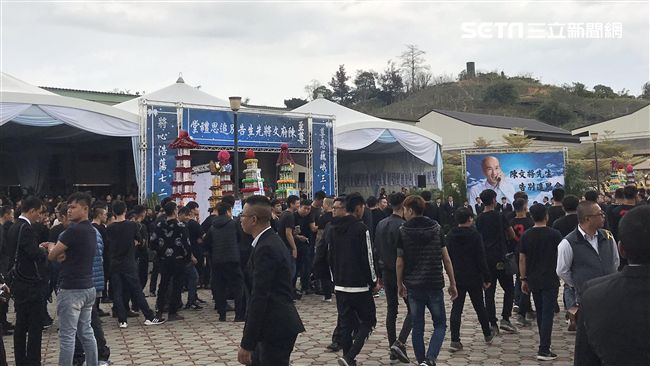 至尊盟陳文將公祭　5千人到場送行