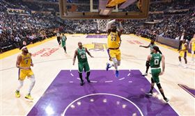 NBA／詹皇大三元　小將獲先發爆走 NBA,洛杉磯湖人,LeBron James 翻攝自推特