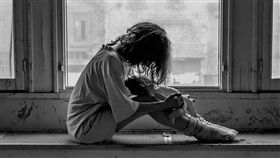 男友,飆車,毀容,拋棄,戀愛公社