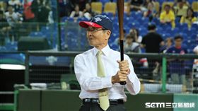 王貞治為12強賽開球（資料照／記者王怡翔攝）