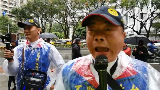 停車格搭帳篷　李承龍不爽被拆挨告