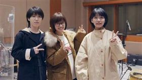 嚴正嵐探班房東的貓，左起吳佩嶺.嚴正嵐,王心怡。（圖／海蝶提供）