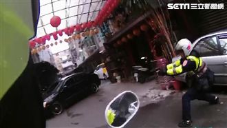 通緝犯衝撞警車！警連開5槍畫面曝光