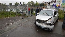 寒冬中最狂洗車? 車泡