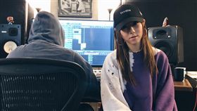 鄧紫棋突曬錄音室照。（圖／翻攝自IG）