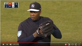 ▲查普曼（Aroldis Chapman）改用滑球解決打者。（圖／翻攝自BlueBall）