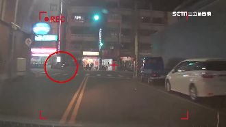 沒闖紅燈遭開單！騎士怒：喊冤嘸人理